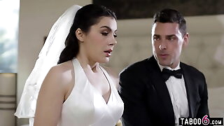 Italian bride Valentina Nappi buttplugged on hammer away day of hammer away connubial